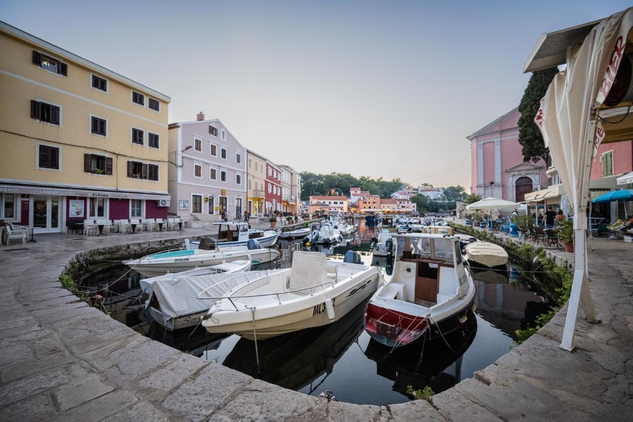 Apartment Carmen Veli Lošinj Kültér fotó