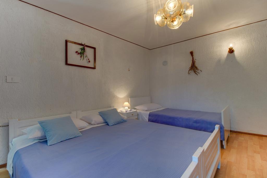 Apartment Carmen Veli Lošinj Kültér fotó