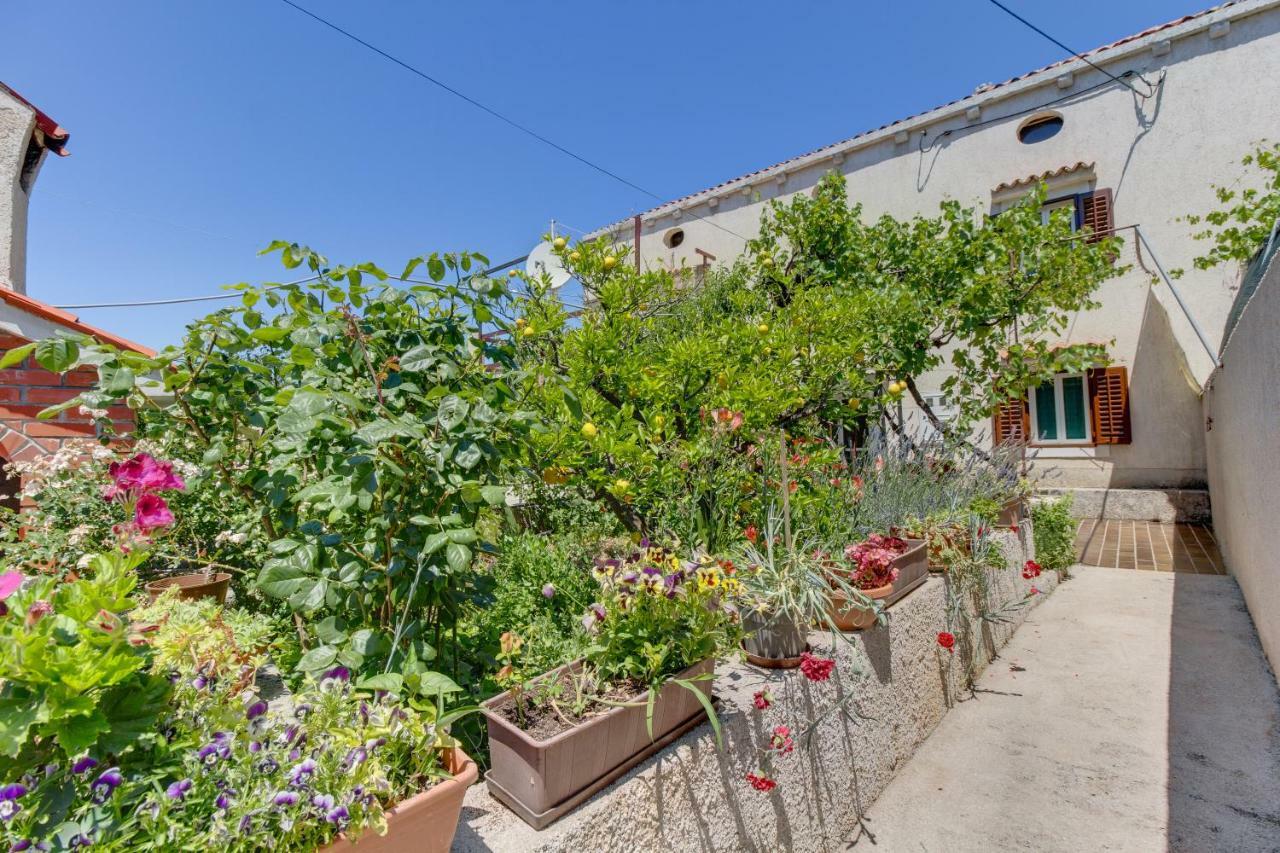 Apartment Carmen Veli Lošinj Kültér fotó
